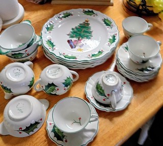 Vintage Italian Hand Painted Ceramic Dinnerware/Christmas Made In Italy