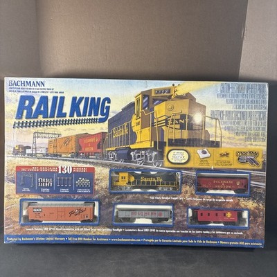 BACHMANN COMPLETE READY TO RUN RAIL KING SET HO SCALE SANTA FE GP40 SEALED TRAIN