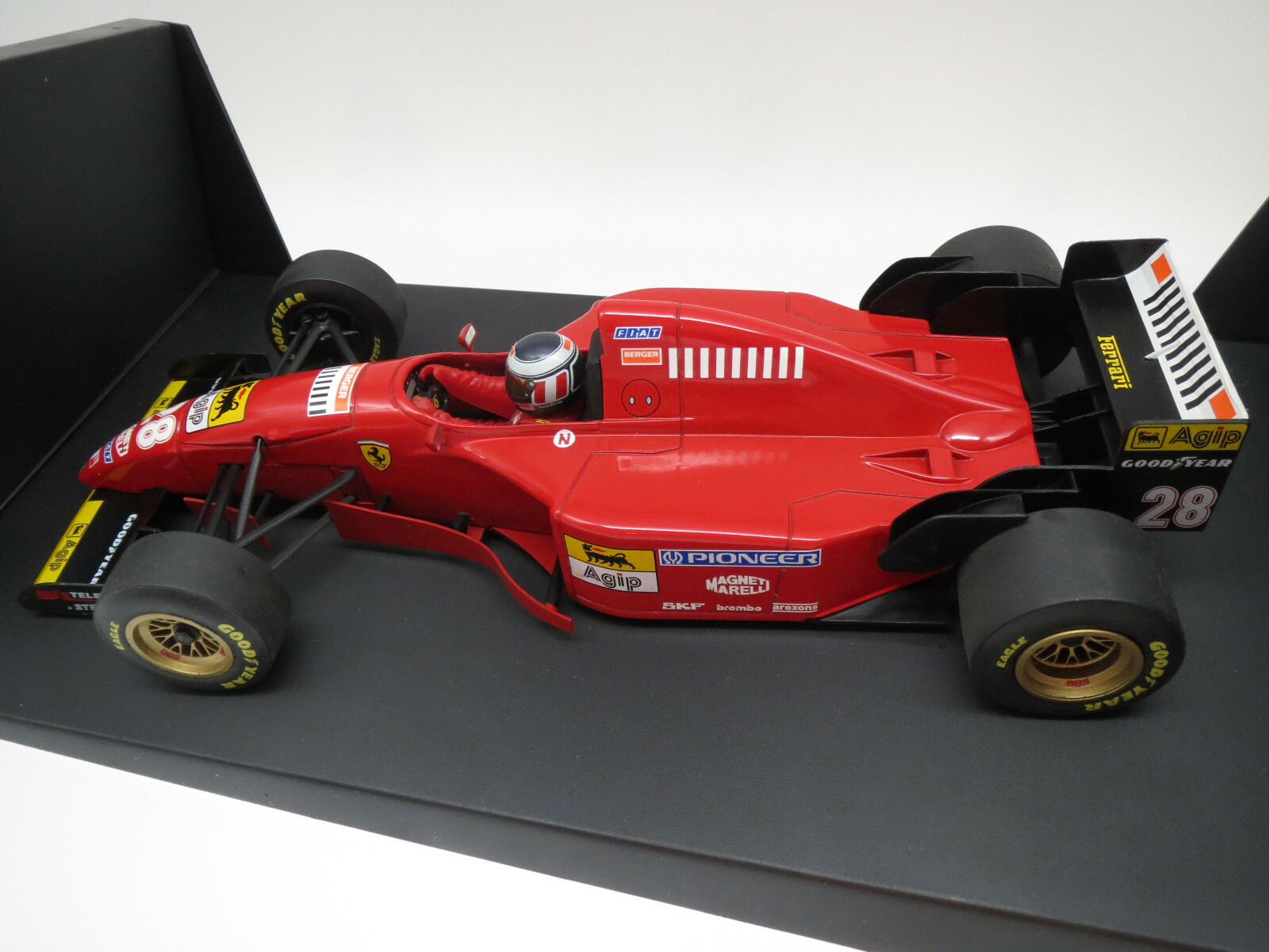 Minichamps 180950028 Ferrari 412 T2 