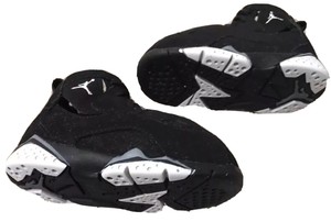 jordan true flight sneaker