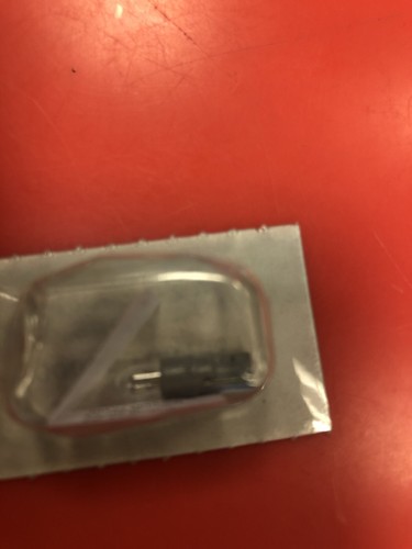 New Genuine Mercedes-Benz Bulb / N 000000-001061 OEM - Picture 3 of 3