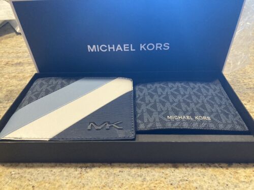 NIB MICHAEL KORS Signature Logo and Stripe Wallet With Passcase Chambray $228