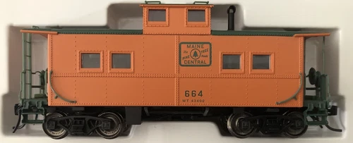 NIB & RARE - HO PROTO 2000 8522, Center Cupola Steel Caboose MAINE CENTRAL #664 - Picture 1 of 19