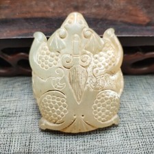 Chinese jade, collectibles, manual sculpture, Ancient golden toad  pendant H442