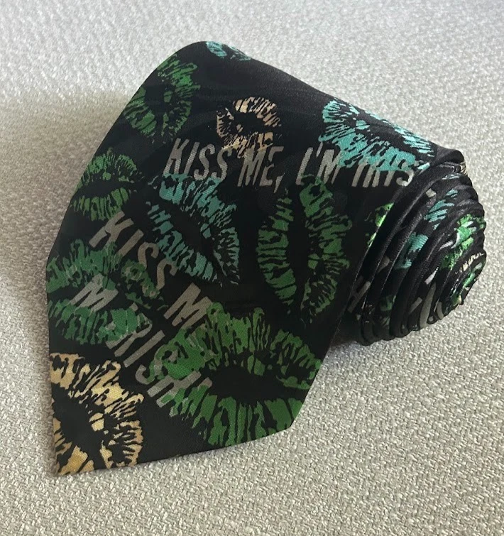 Kiss Me I'm Irish ! 新奇 Steven Harris 手工制作缎面图案男式领带 — 第 2/4 张图片
