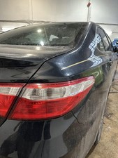 2015 Toyota Camry Right RH Tail Light Assembly Quarter Panel Mounted