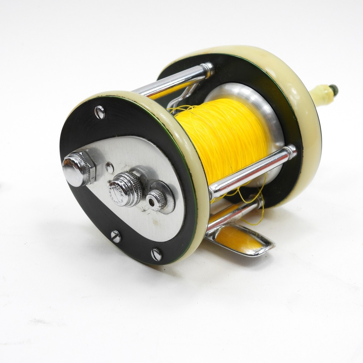 Vintage Shakespeare President 1970A Fishing Reel. W/ Box. See