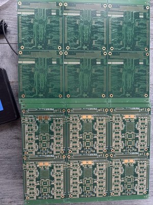 gold plated circuit  Board, Bare , N.o.s. 3lb7oz 8 Panels 