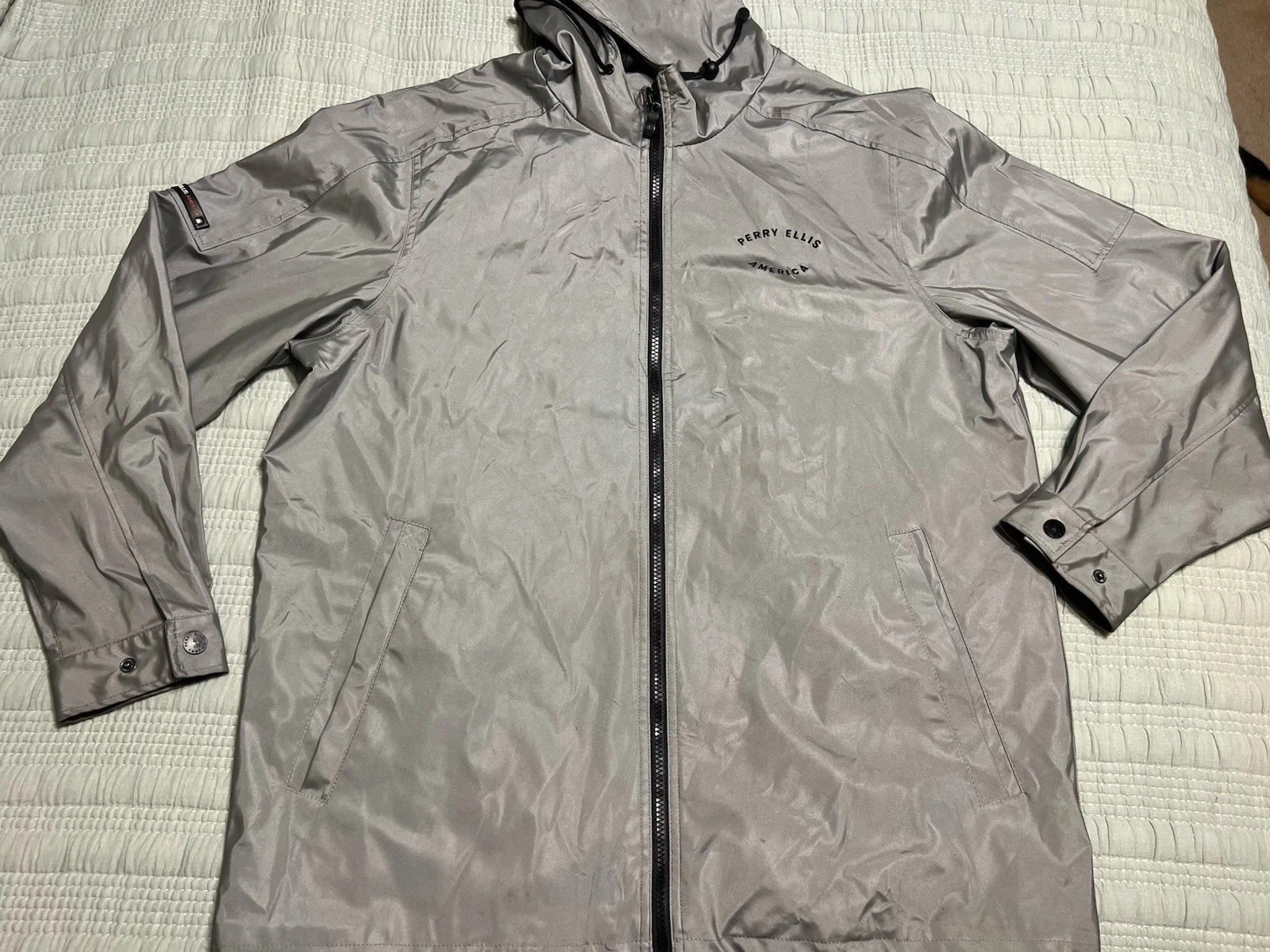 Perry Ellis America Windbreaker Softshell Rain Jacket Mens Hooded L Big Logo