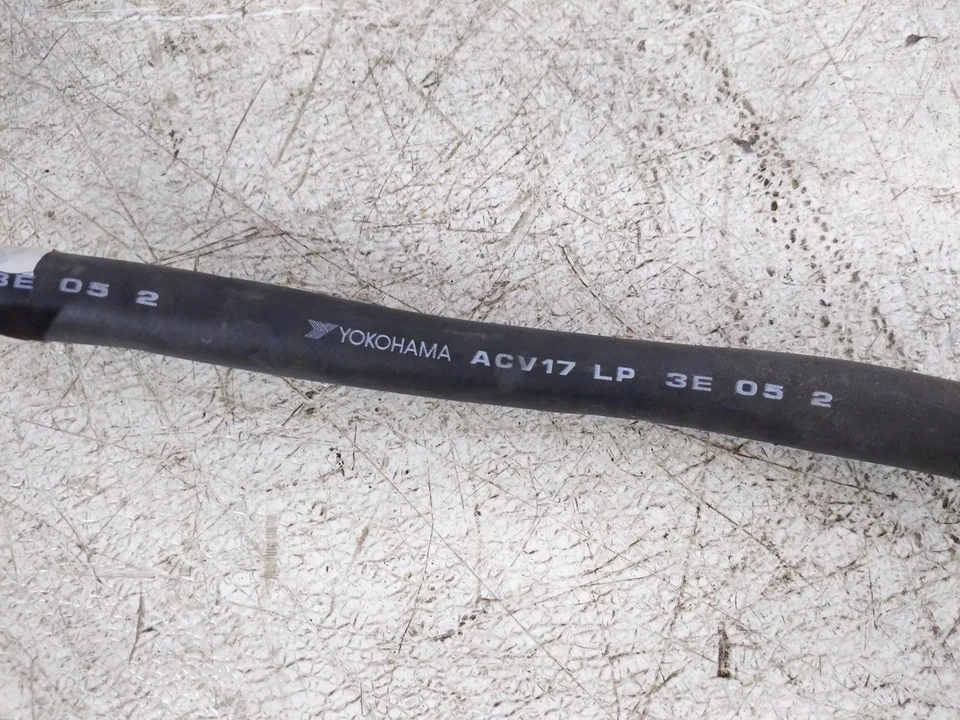 Tubo de succión de refrigerante aire acondicionado Toyota Venza 2021-2022 88707-42170 *2,5 L híbrido Foto 3 de 4