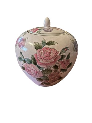 Asian Ginger Jar Hand-Painted Home Decorative Floral Porcelain Tabletop Vase 