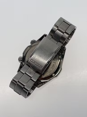 Seiko Alpinist 8F56-00D0 Titanium Quartz Men's Watch Ivory Dial