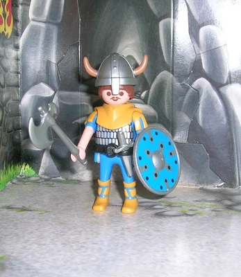 LOT FIGURINE  ACCESSOIRE PLAYMOBIL PERSONNAGE VIKING CHEVALIER MOYEN AGE - Photo 1/2