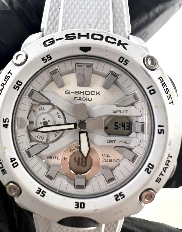 Casio G-Shock GA-2000 White Analog Digital Watch Carbon Core Guard 20BAR - Image 3 of 4