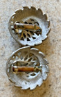 VINTAGE BRUSHED SILVER TONE ROUND FEATHER CLIP ON EARRINGS — photo 2