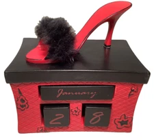 Red High heel- Perpetual Weighted Desk Calendar- Hand Painted By: Russ Berrie 👠