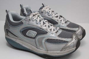 Dettagli su Donna Skechers Shape-Ups Scarpe Da Ginnastica Fitness Blu. TG UK 4.5 EUR 37.5- mostra il titolo originale Dettagli su Donna Skechers Shape-Ups Scarpe Da Ginnastica Fitness Blu. TG UK 4.5 EUR 37.5- mostra il titolo originale