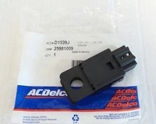 NEW 2007-2011 Chevy GMC Cadillac Light Truck SUV Brake Light Stop Lamp Switch GM