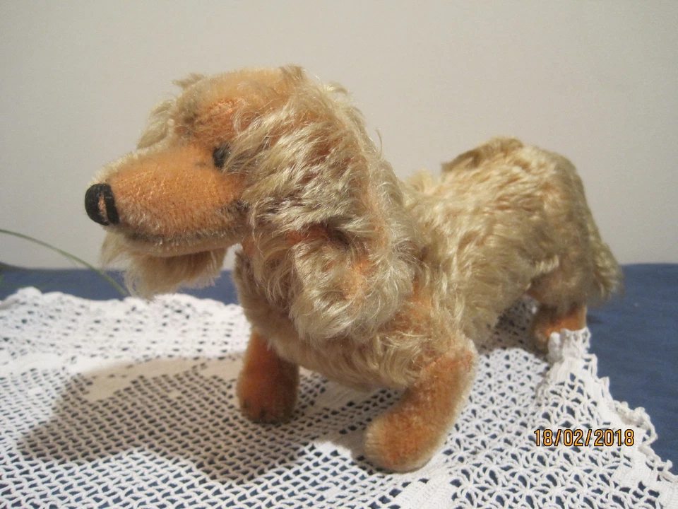 Steiff  Dachshund  "Waldi" ca. 28 cm lang ca. 17 cm hoch Art.Nr.4140/17 - Bild 2 von 4