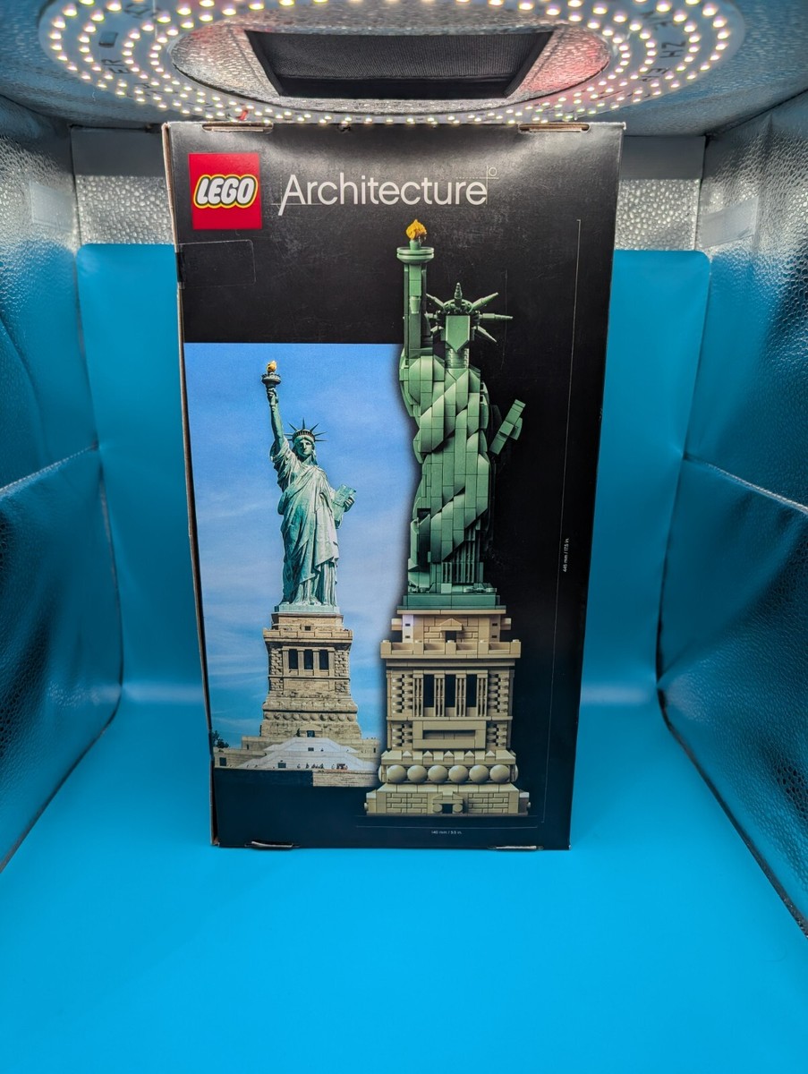 LEGO Architecture Statue of Liberty (21042)