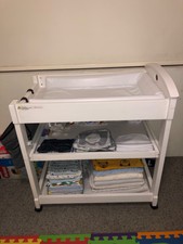 boori waratah change table