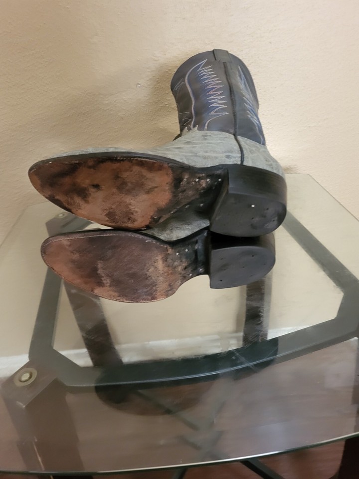 Unbranded Men's Gray Elephant Embossed Cowboy Boots, Cond.is Very Good