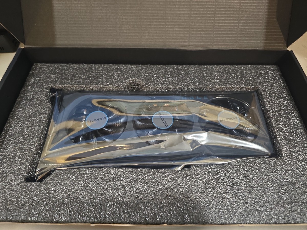 GIGABYTE Radeon RX 6600 EAGLE 8GB GDDR6 Graphics Card for sale