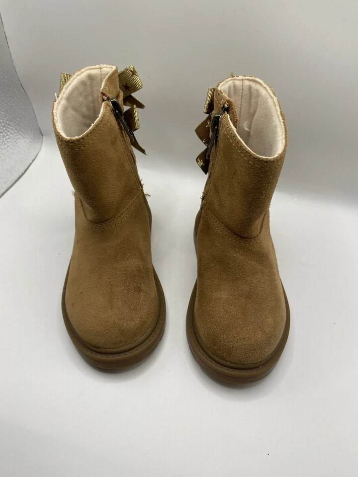 Ugg Niños Pequeños Castaño Talla 6 Cremallera Arcos Botas Zapatos Usados en Excelente Condición Foto 4 de 4