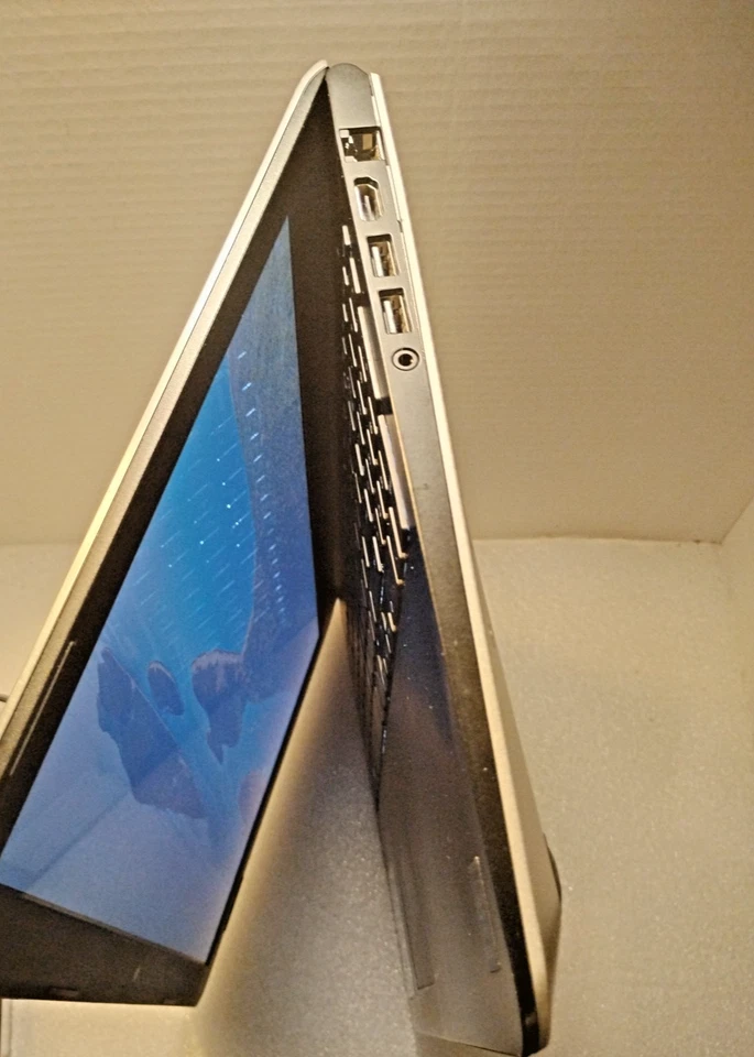 Dell Inspiron 15 15.6in. (1TB, Intel Core i5 4th Gen., 1.7GHz, 8 GB Win 11 Pro - Image 2 of 4