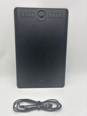 Wacom Pen Tablet Intuos Pro PTH-660 Model Graphics Tablet Black TABLET & CHARGER