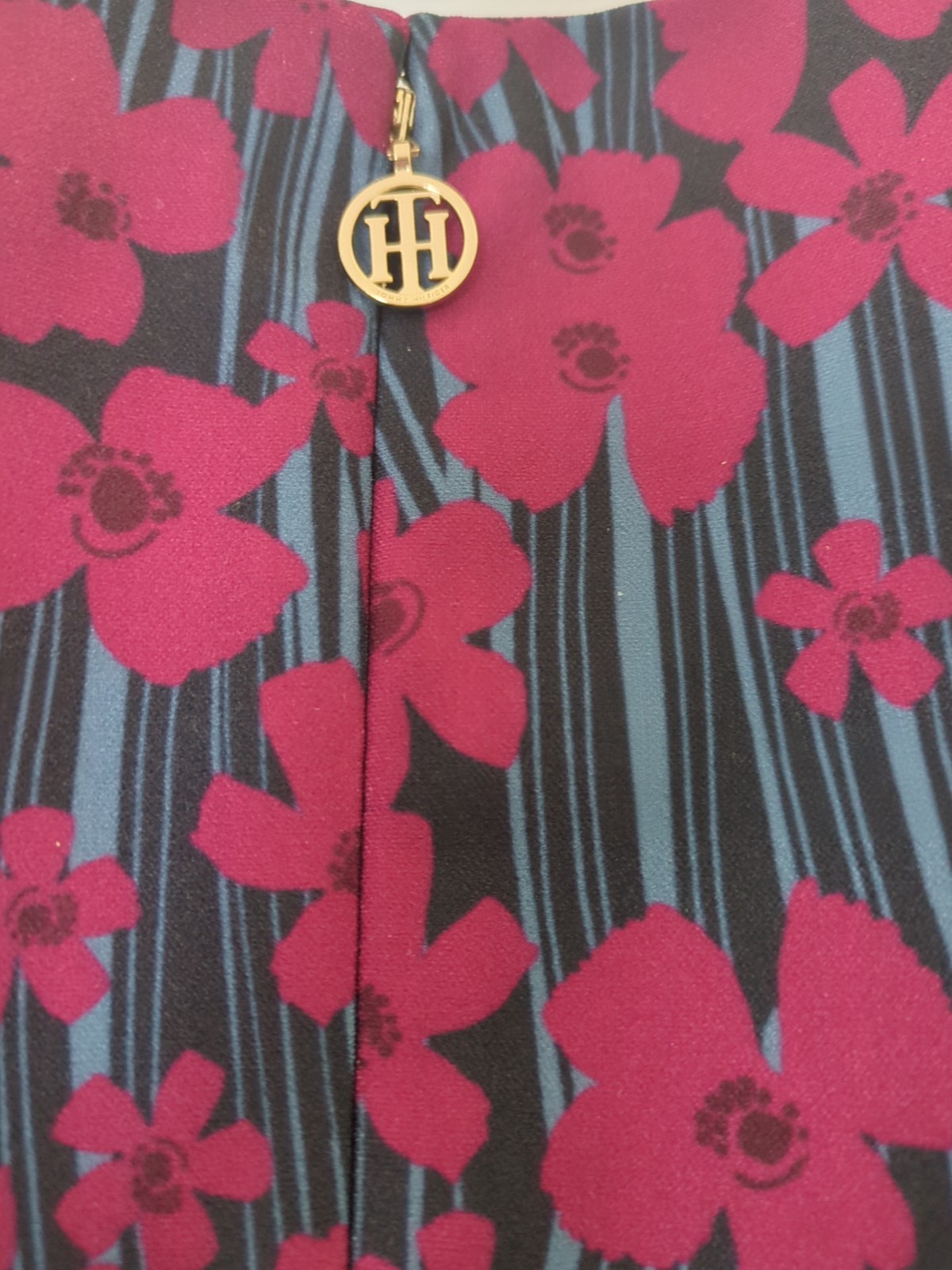 Tommy Hilfiger Heartland Floral Scuba Crepe Dress Womans Size 10 Wrinkle Free thumbnail 4