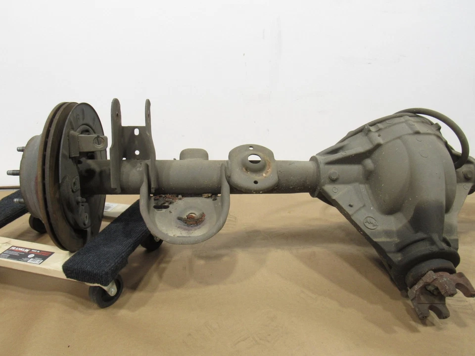 03-06 Chevrolet SSR LS 2005 Rear Axle Differential Suspension Assembly #9 - Image 2 of 4