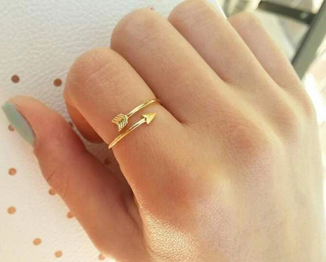 Adjustable clearance arrow ring
