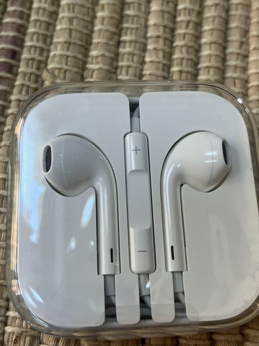 Apple Earbuds Earpods Unknown Model, However, Brand New, Sealed. Color: White