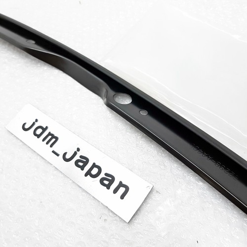 Nissan Genuine 62298-AA400 GTR R34 BNR34 Front Bumper Center Retainer Upper - Picture 5 of 8