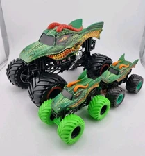 3 Dragon Bundle Monster Jam Trucks 1:24 & 1:64 Spin Master Diecast Rare VGC 