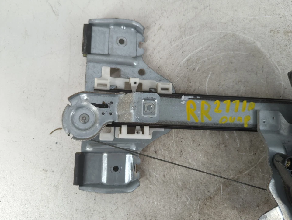 2010 Hummer H3 Driver Left Front Window Regulator DFPMC - Image 2 of 4