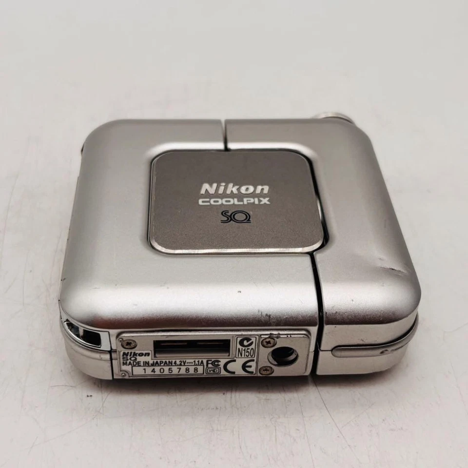 Nikon COOLPIX SQ Digital Compact Camera Silver No Box Working Used - Image 4 of 4