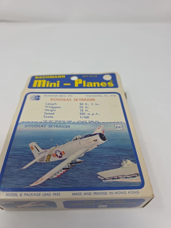 Мини-самолет Bachmann No66 Douglas Sky Raider 8366:79 в коробке 1:160 - Изображение 4 из 4