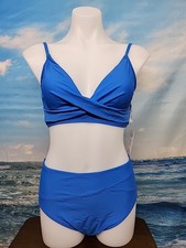 Nwt Cupshe Women's Two Piece Swimsuit Size Medium Blue Color