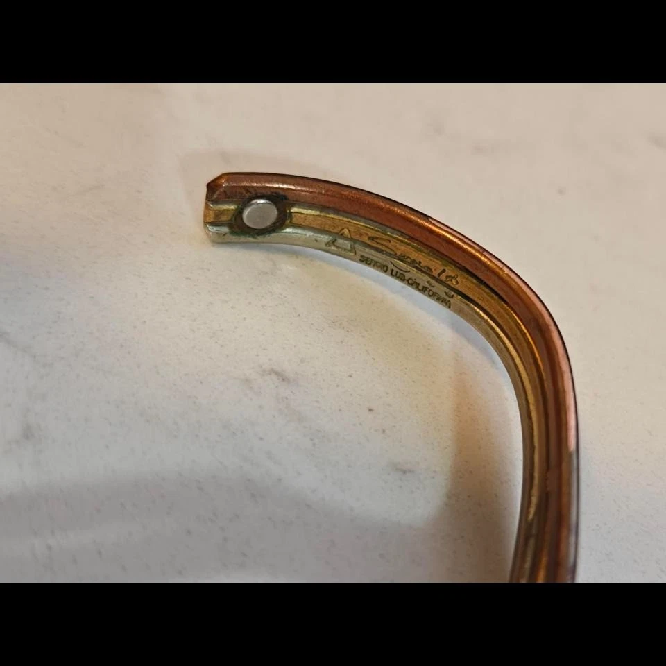 Brazalete ajustable Sergio Lub en plata, latón y cobre Foto 2 de 2