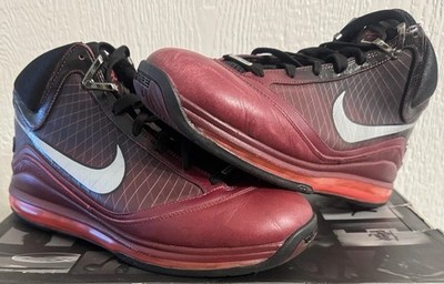Size 10 - OG Release Nike Air Max LeBron VII Christmas 2009
