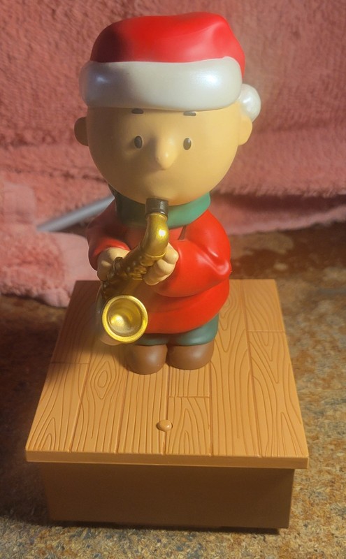 Hallmark 2011 Peanuts Wireless Christmas Band Charlie Brown On Saxophone Tested