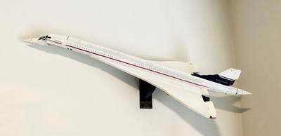 Wall Mount for LEGO Icons Concorde (10318) + Info Plaque Floating Wall Display