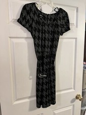 AGB Dress Women's Black Gray Houndstooth Size 6 Flair Belt Waist Dress
