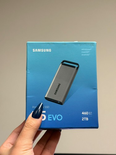 Samsung Portable T5 EVO 2TB USB 3.2 SSD MU-PM2T0G. NEW