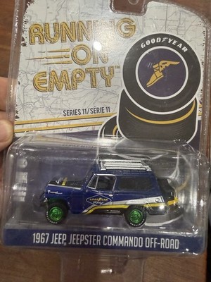 GreenLight JEEP 1967 JEEPSTER COMMANDO OFF-ROAD 1/64 GY RUNNING ON EMPTY Chase 