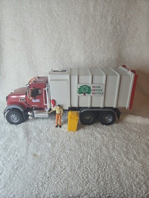 Bruder MACK Granite Side Loading Garbage Truck With Driver 2007 Made In Germany 