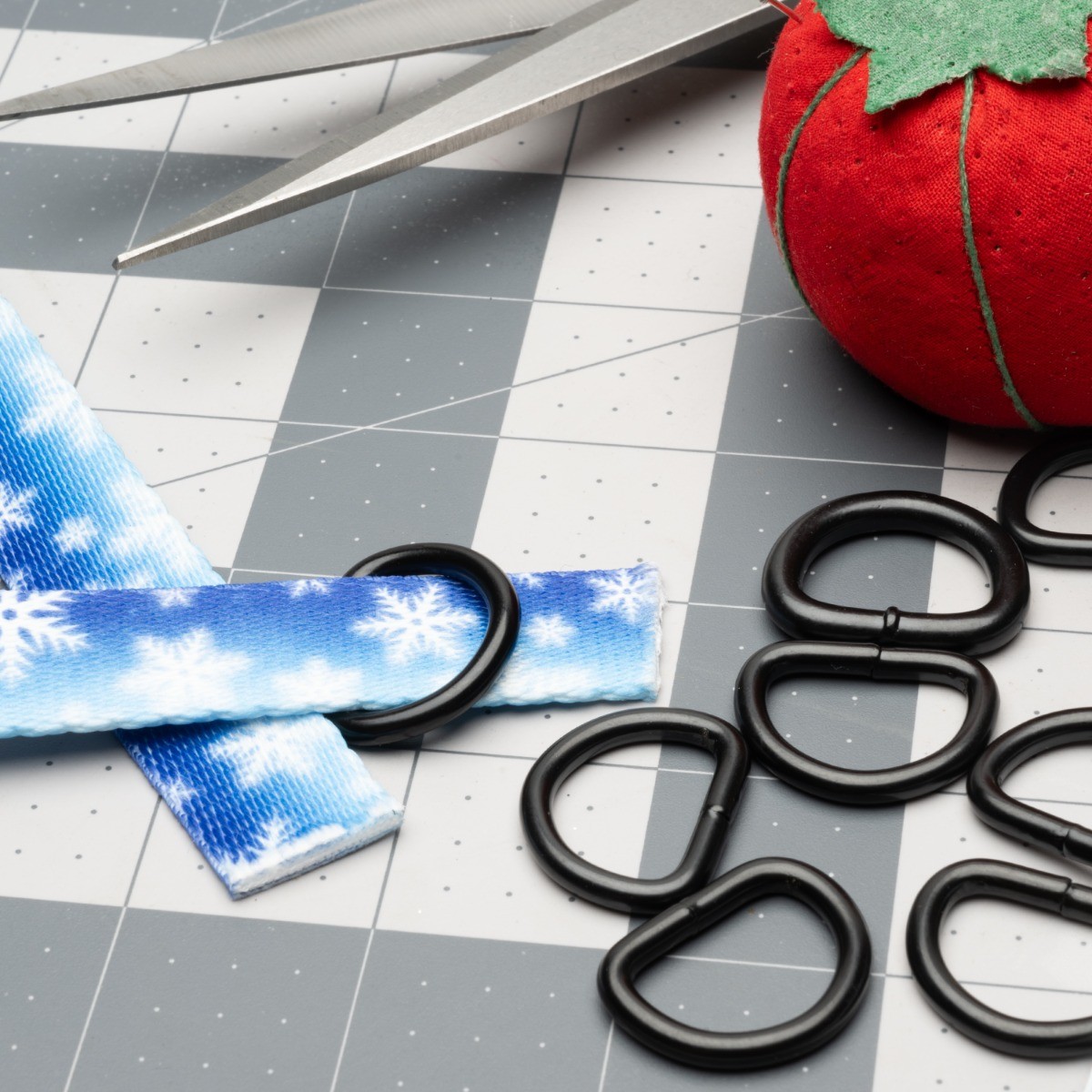 Country Brook Design® 3/4 Inch Steel Welded Black Powder Coated D-Rings, 10 Pack