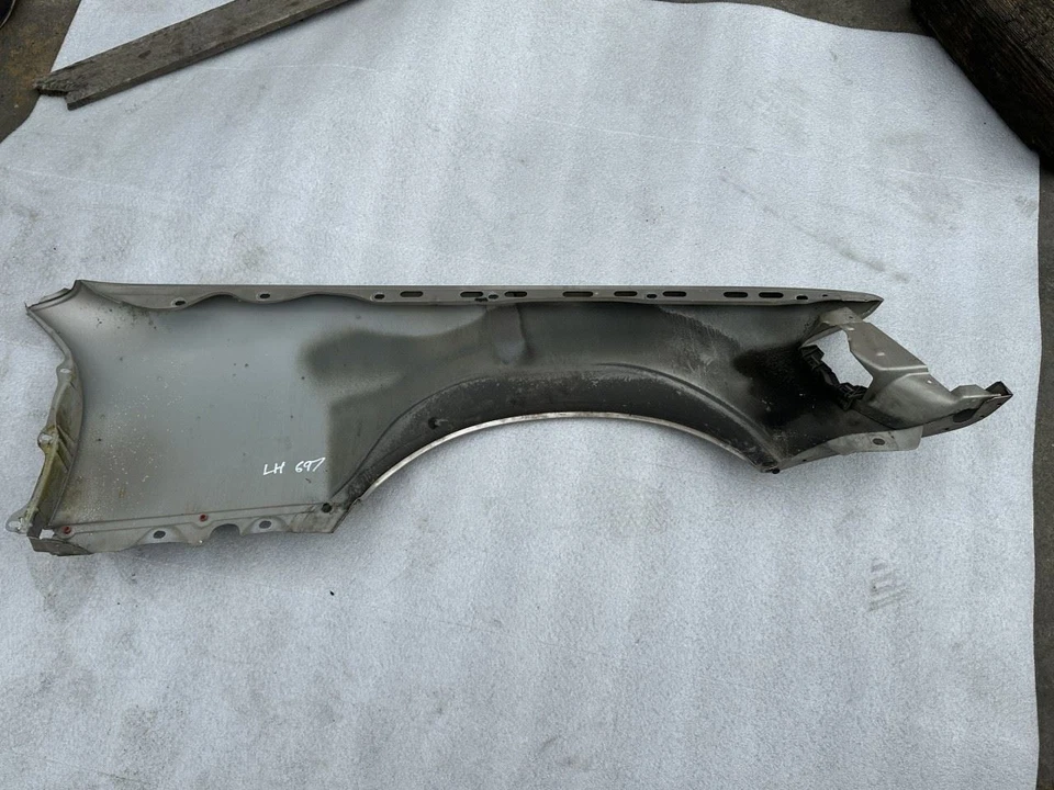 1995 MERCEDES S500 W140 SEDAN LEFT DRIVER SIDE FRONT FENDER SMOKE SILVER 702U - Image 3 of 4